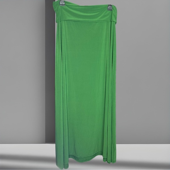 LuLaRoe Solid Green Pull-On Foldover Waist Maxi Skirt Size Medium - Picture 5 of 7